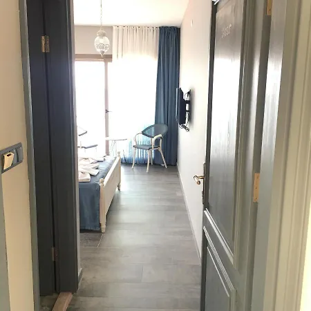 Bed & Breakfast Cunda Mira Butik *