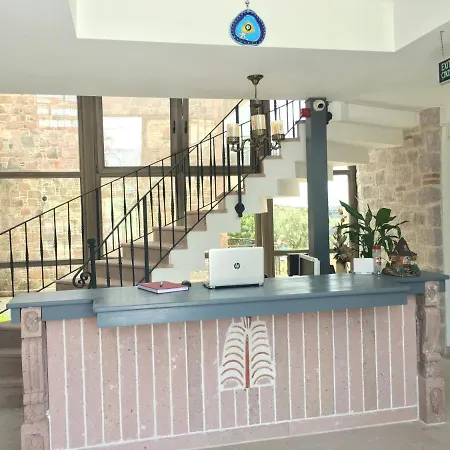 Cunda Mira Butik Bed & Breakfast *