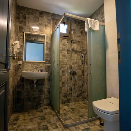 Bed & Breakfast Cunda Mira Butik *