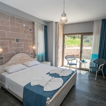 Bed & Breakfast Cunda Mira Butik