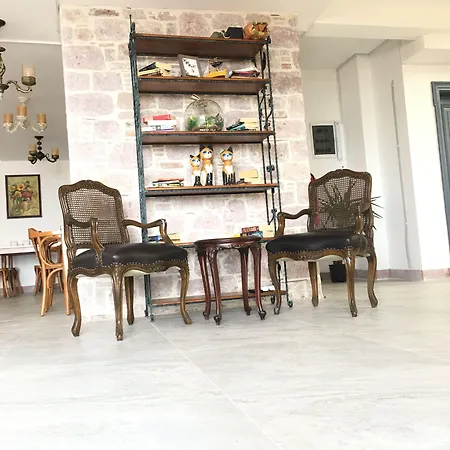 Cunda Mira Butik Bed & Breakfast Ayvalı